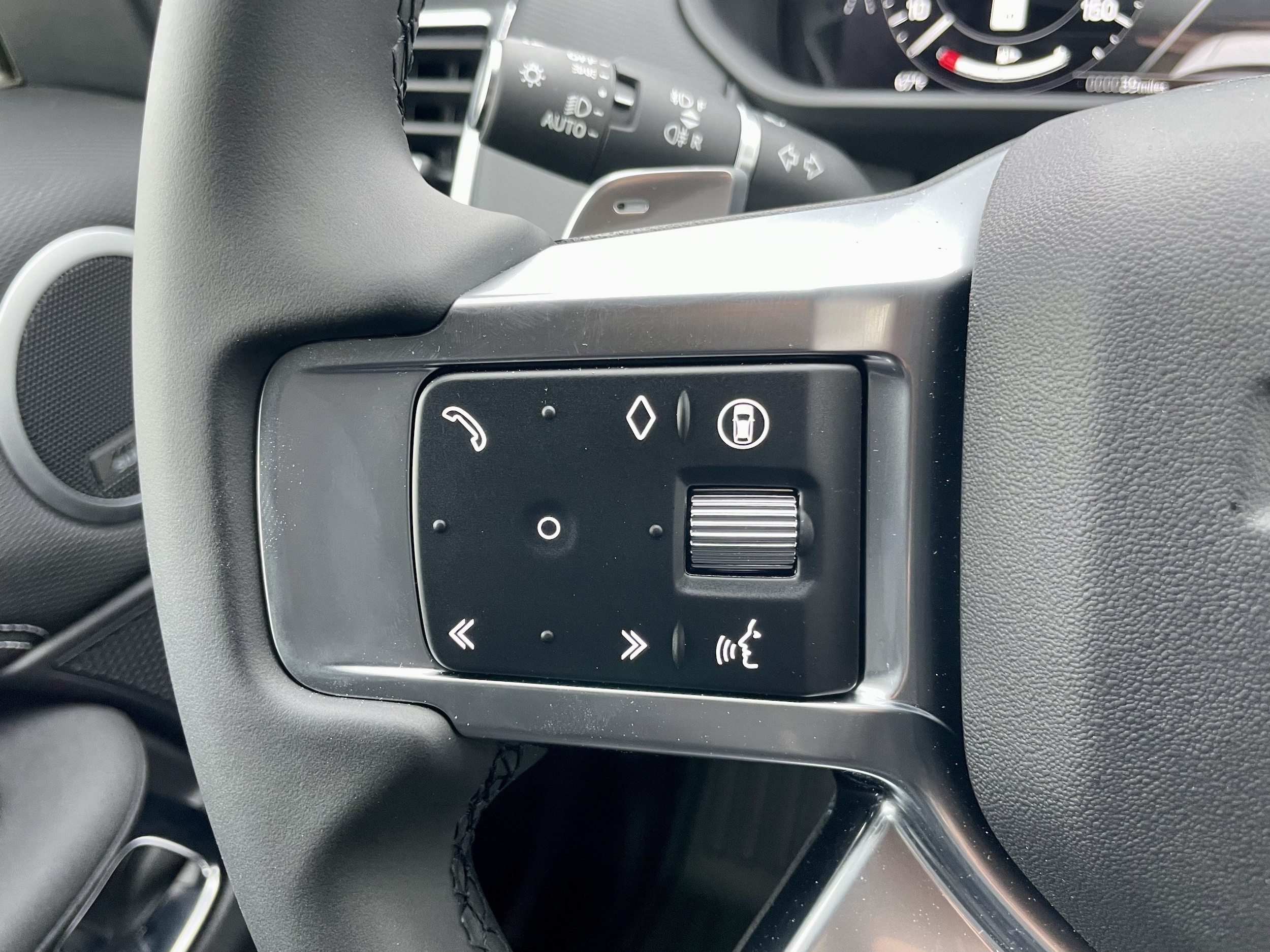 2026 Land Rover Discovery Gemini Edition - Photo 23
