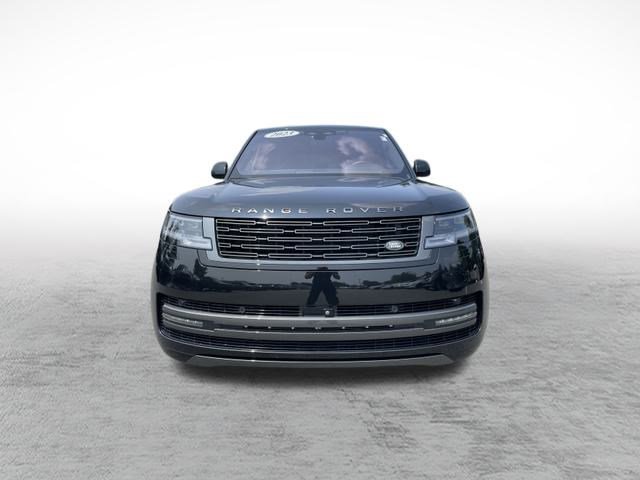 2023 Land Rover Range Rover SE photo 2