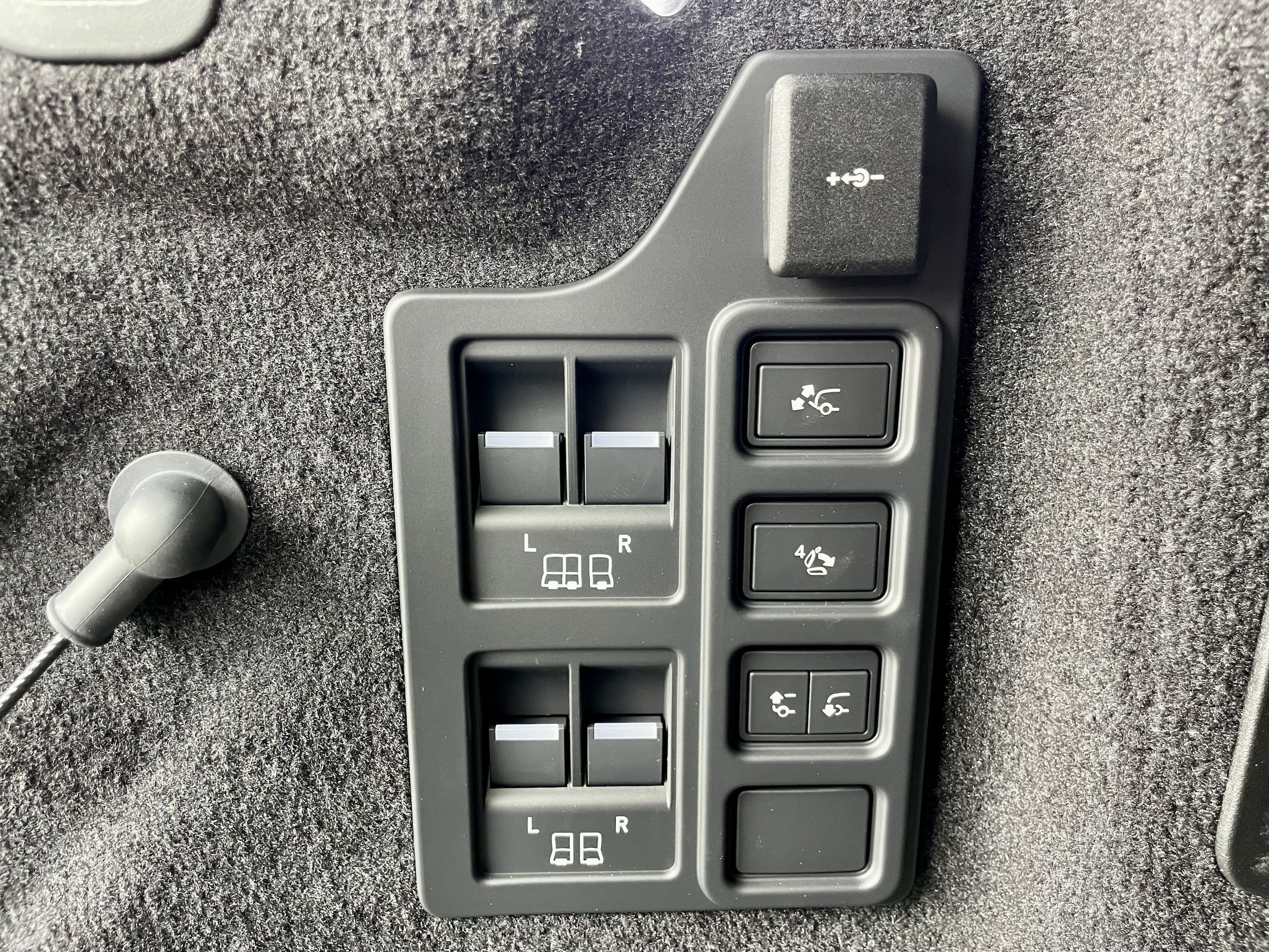 2026 Land Rover Discovery Gemini Edition - Photo 40