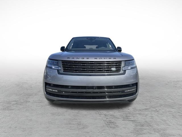 2025 Land Rover Range Rover SE photo 2