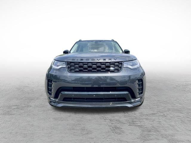 New 2026 Land Rover Discovery Dynamic SE SUV
