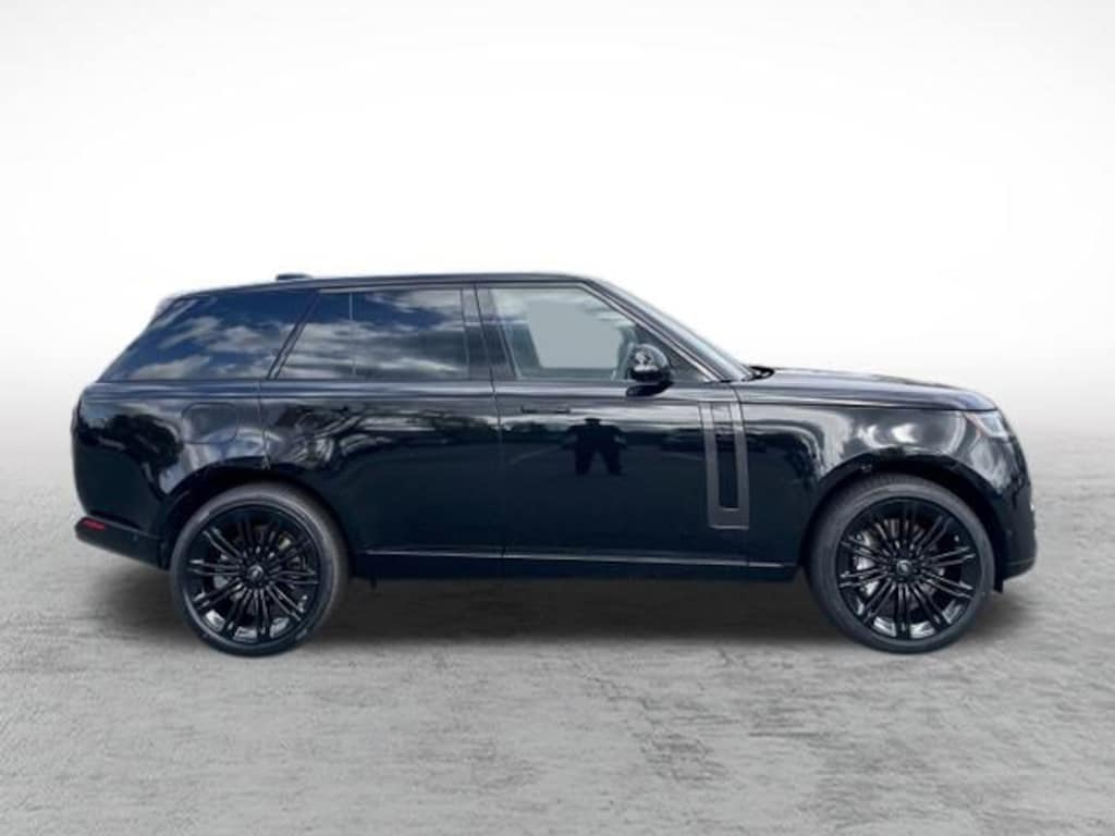 New 2025 Land Rover Range Rover SE SUV