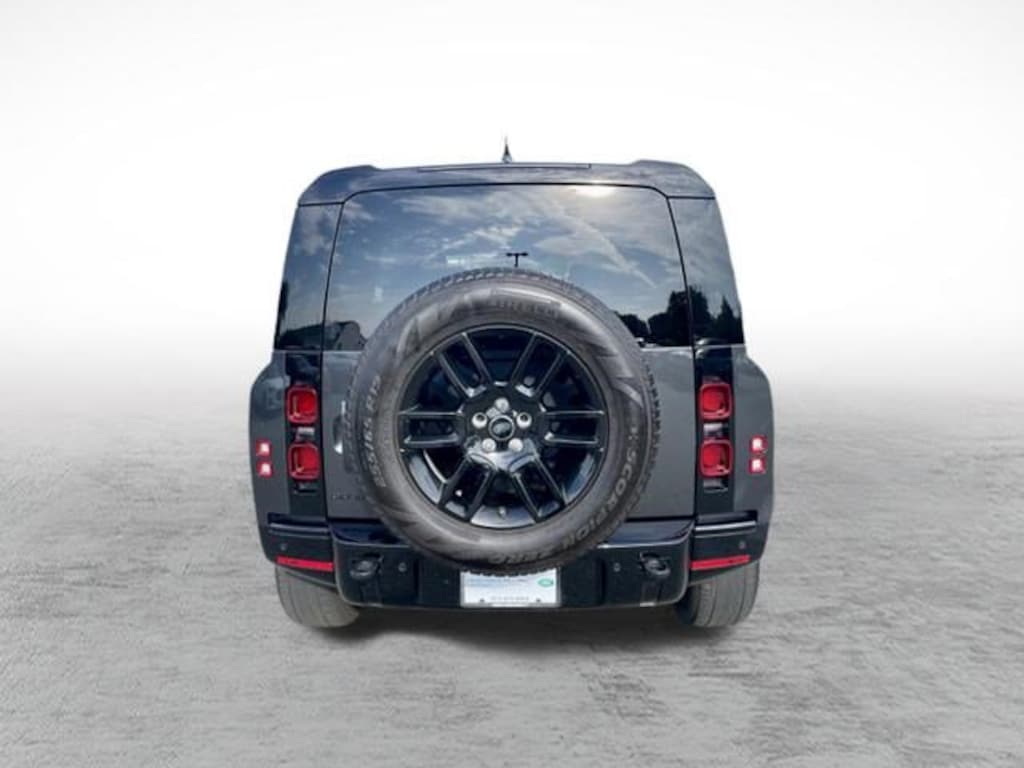 Used 2024 Land Rover Defender X-Dynamic SE SUV