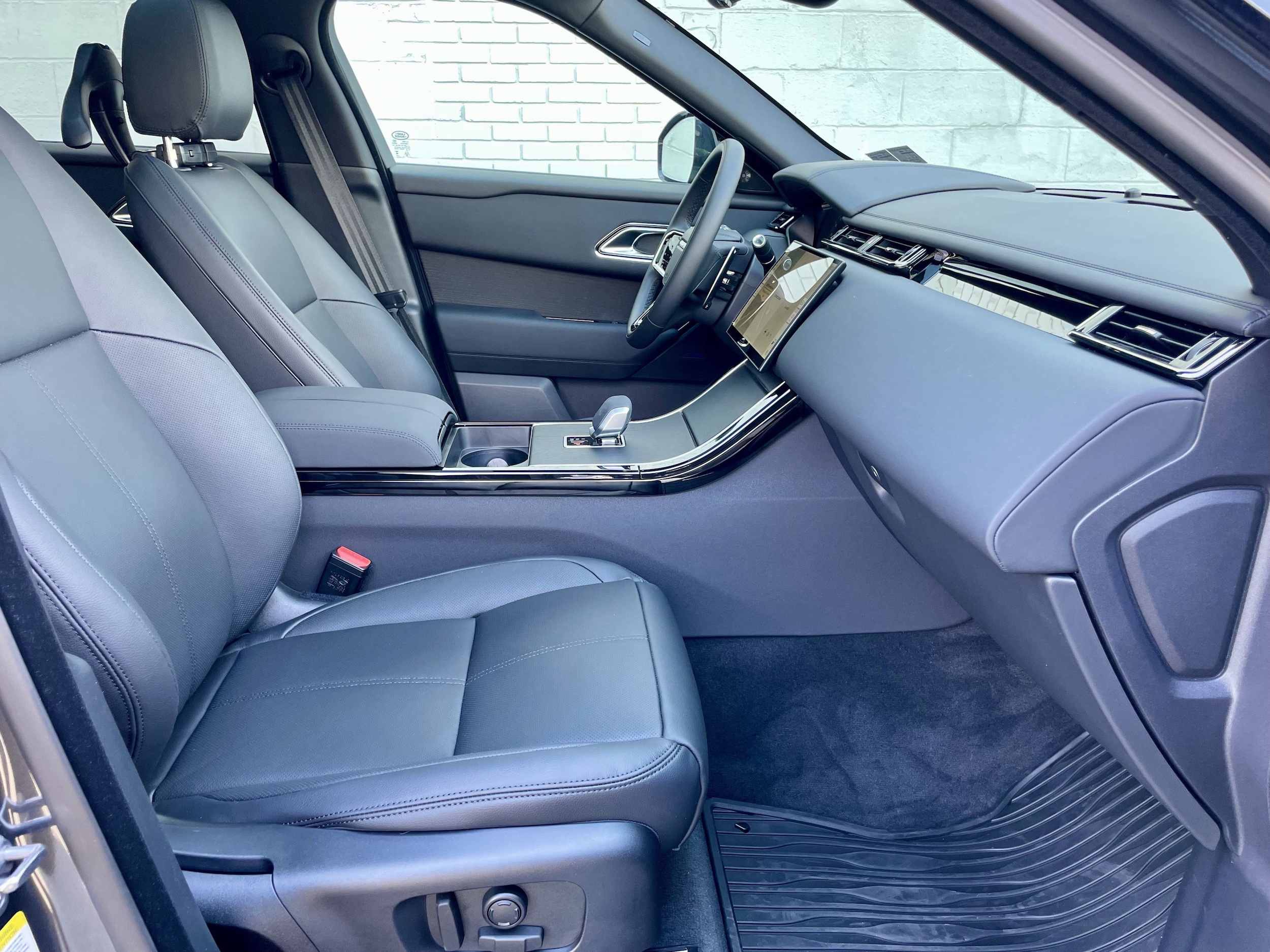 2026 Land Rover Range Rover Velar Dynamic SE - Photo 15