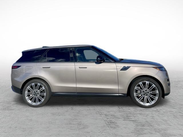 2023 Land Rover Range Rover Sport SE photo 4