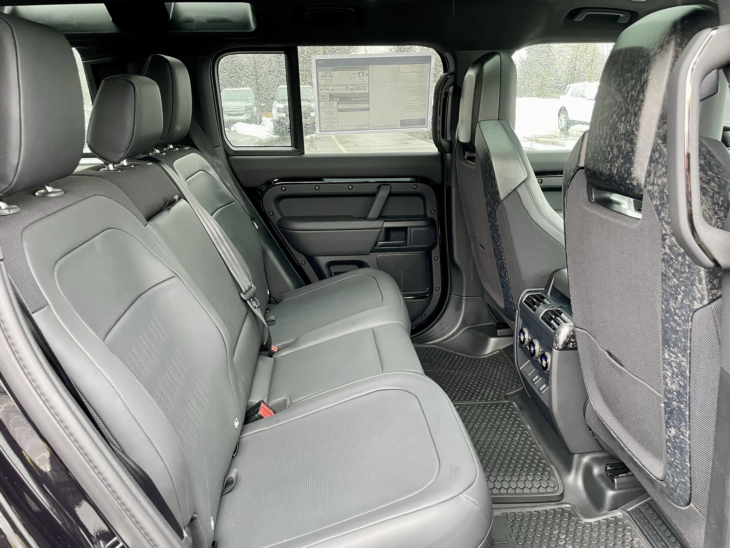 2026 Land Rover Defender OCTA Black - Photo 30