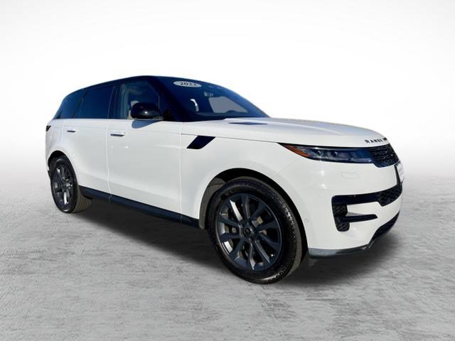 2023 Land Rover Range Rover Sport SE photo 3
