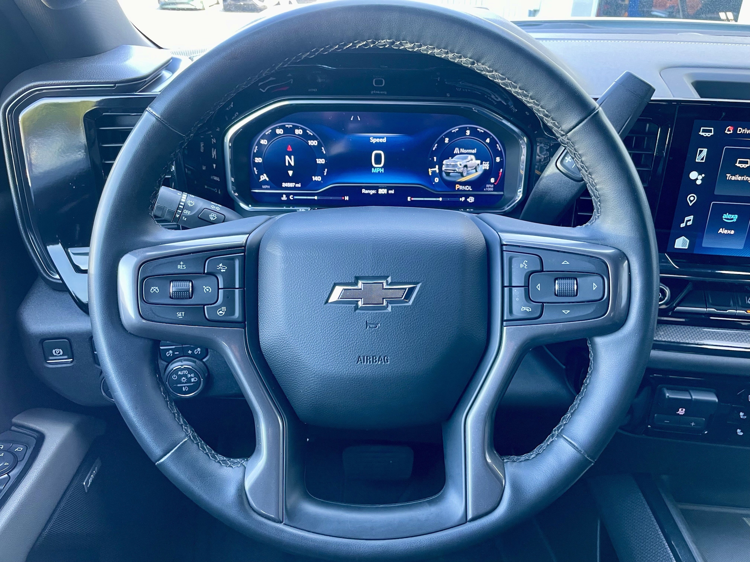 2025 Chevrolet Silverado 2500HD ZR2 - Photo 21