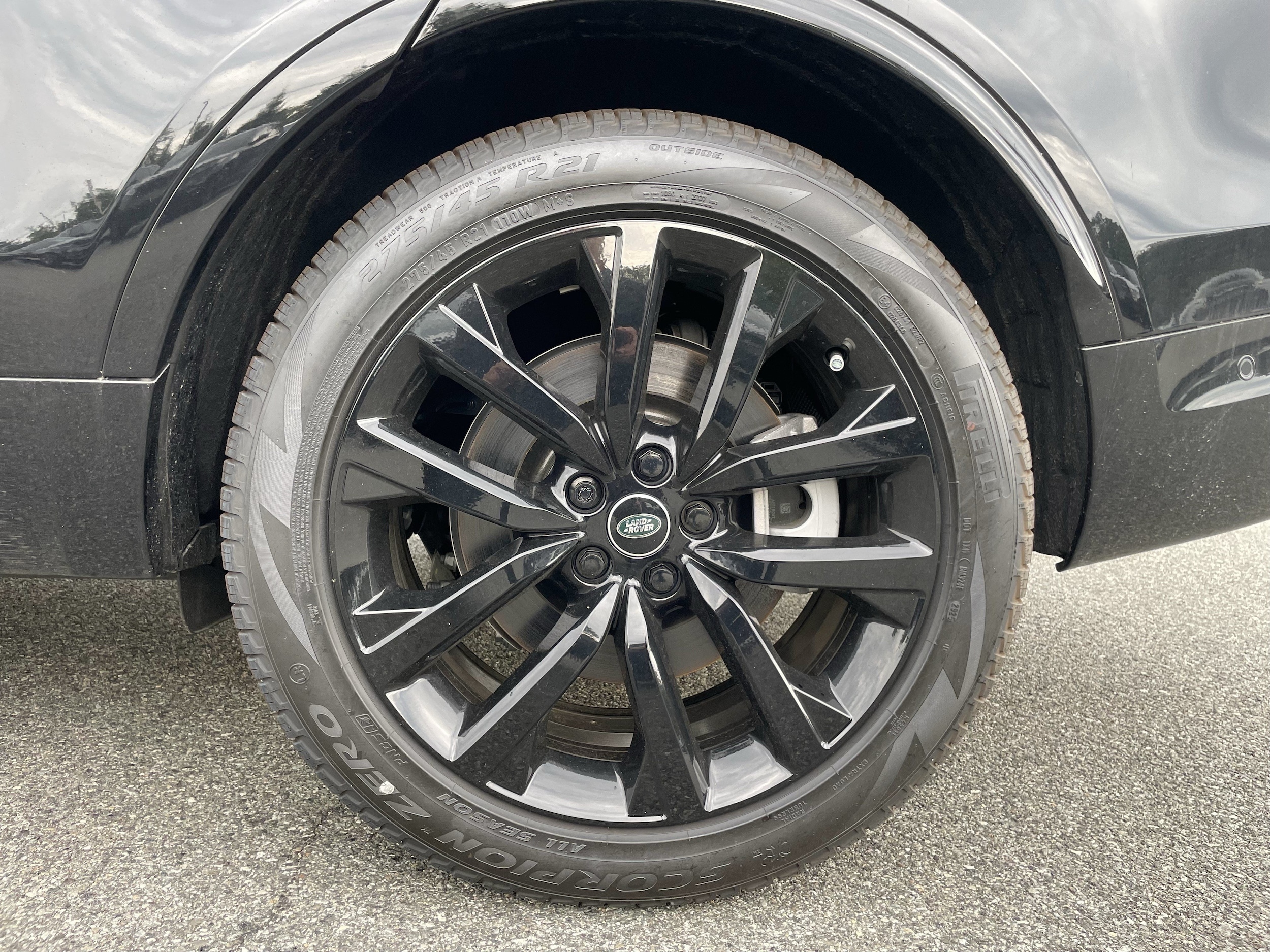 2026 Land Rover Discovery Gemini Edition - Photo 10