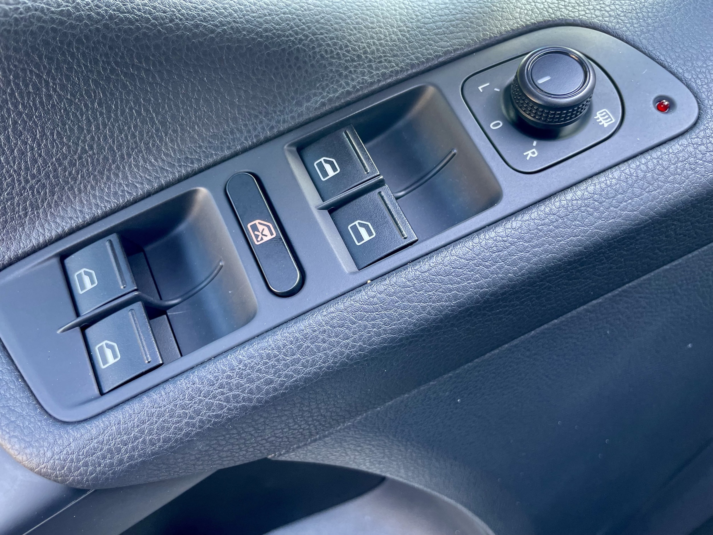 2016 Volkswagen Tiguan S - Photo 12