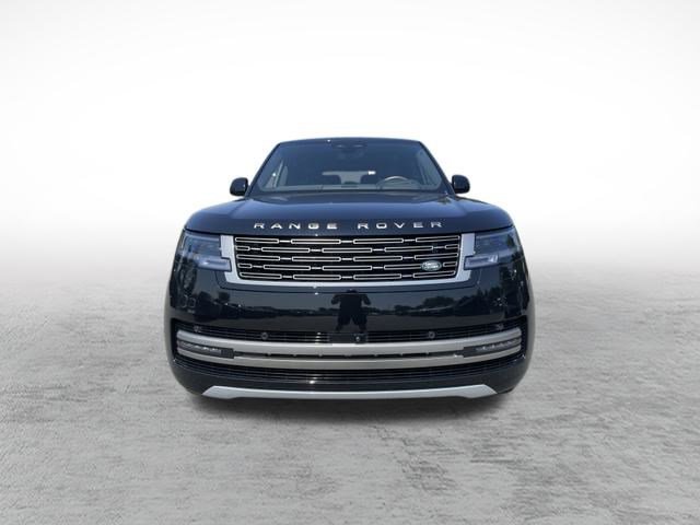 2025 Land Rover Range Rover SE photo 2