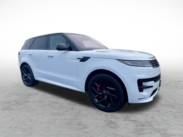 2023 Land Rover Range Rover Sport SE photo 3