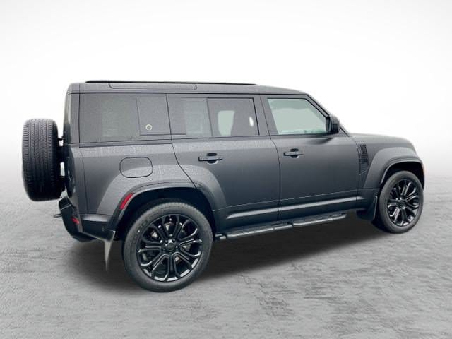2026 Land Rover Defender OCTA Black - Photo 7