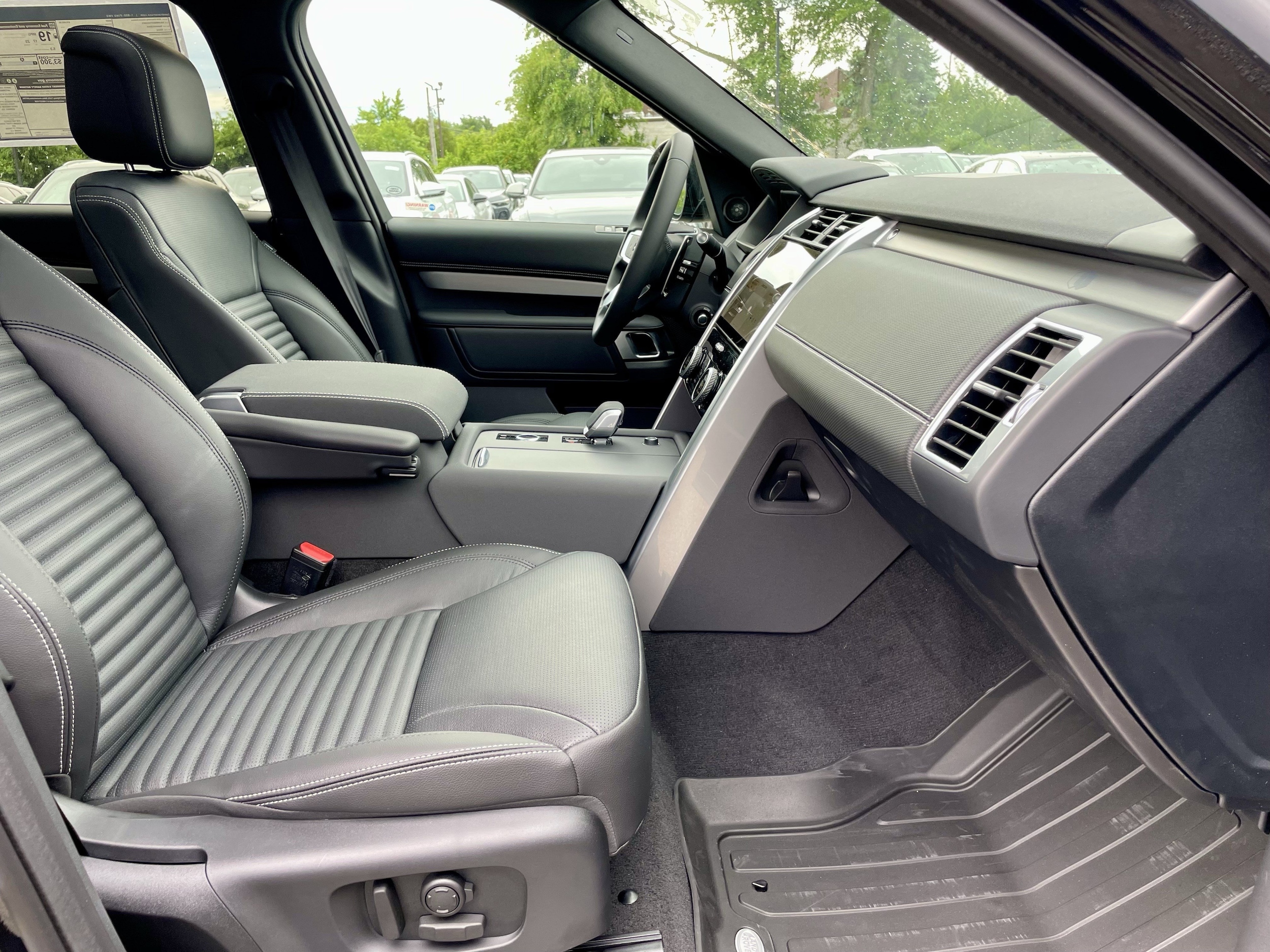 2026 Land Rover Discovery Gemini Edition - Photo 15