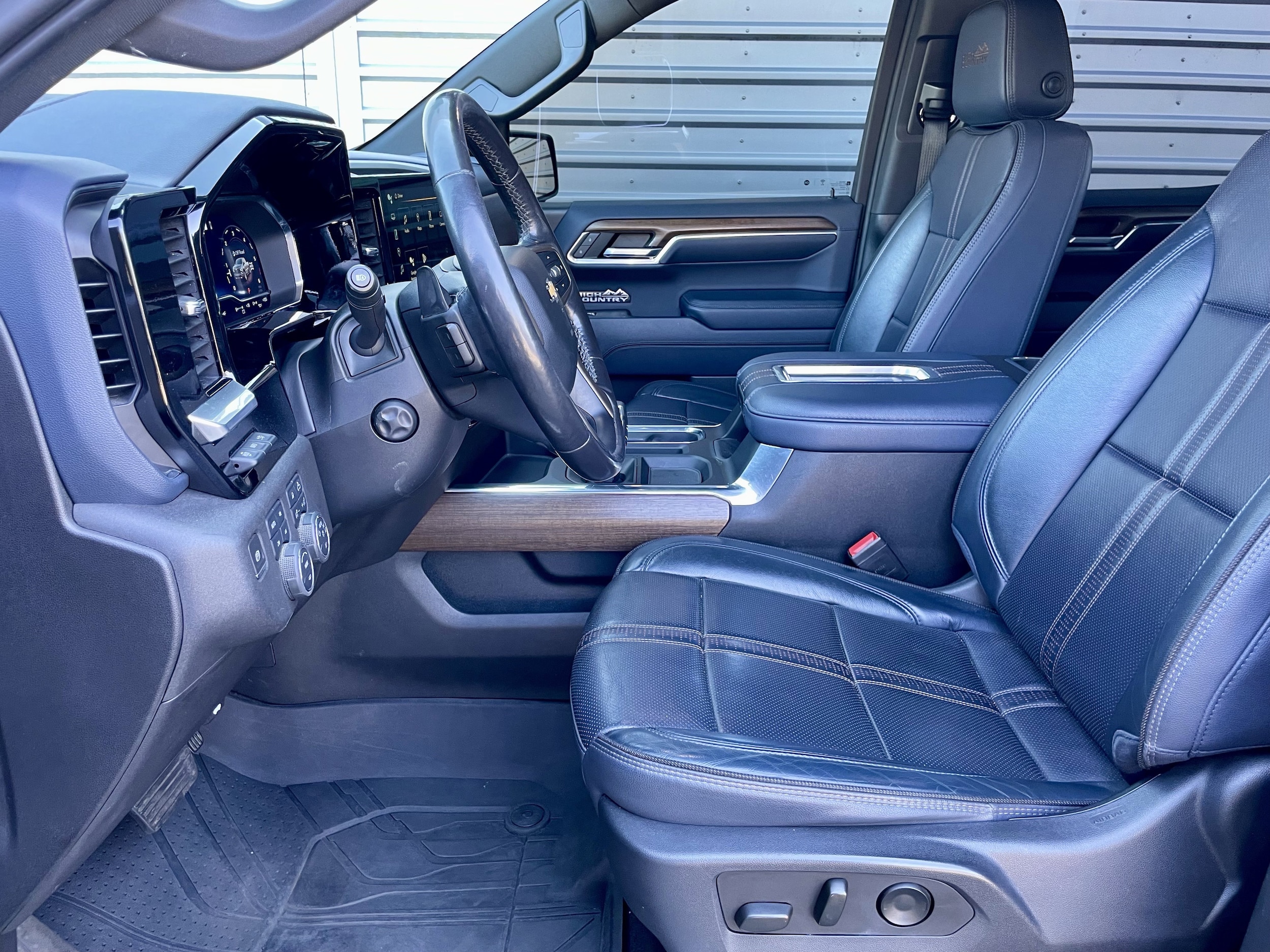 2022 Chevrolet Silverado 1500 High Country - Photo 15