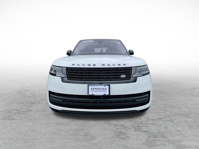 2023 Land Rover Range Rover SE photo 2