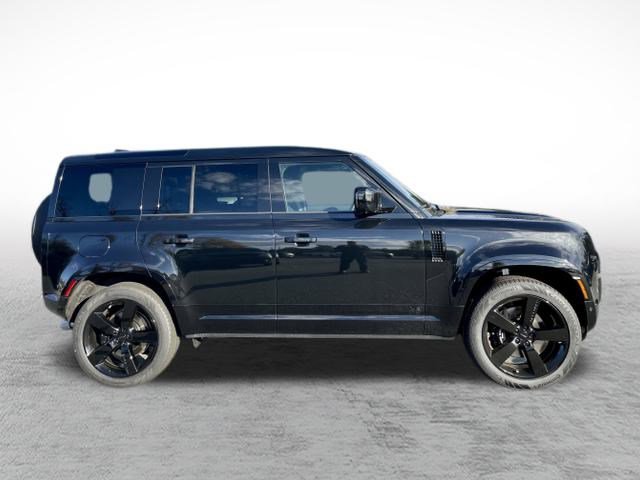 2026 Land Rover Defender 110 photo 2