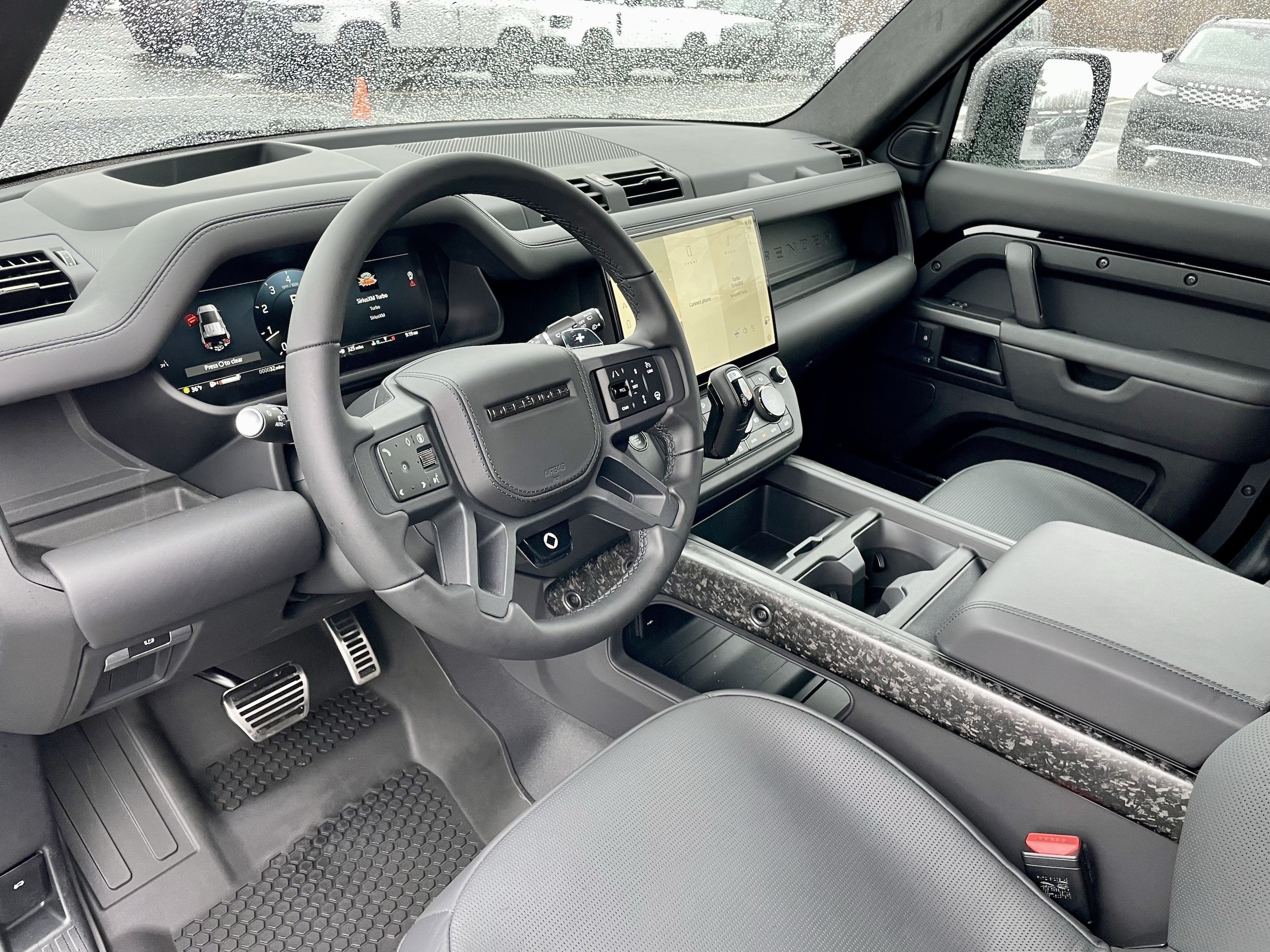 2026 Land Rover Defender OCTA Black - Photo 12