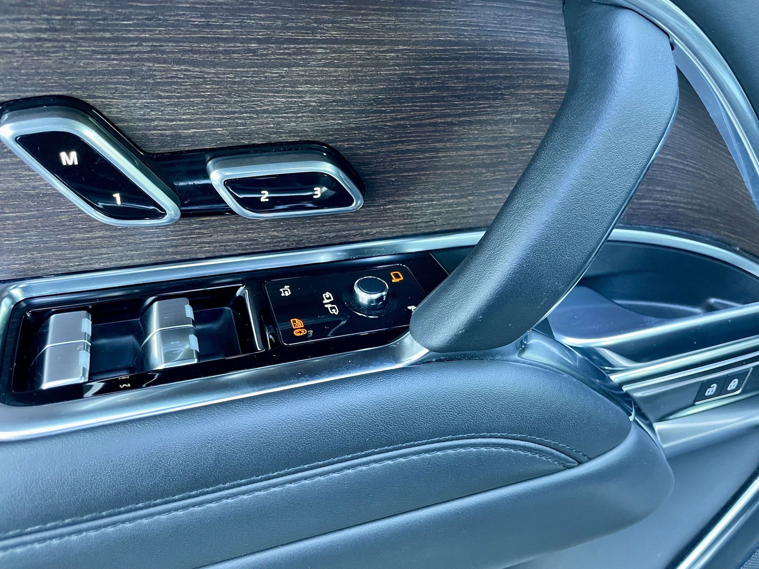 2023 Land Rover Range Rover SE - Photo 11