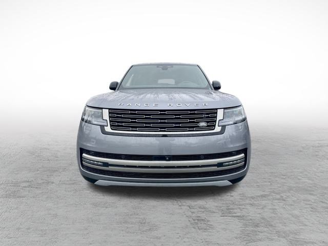 2025 Land Rover Range Rover SE photo 2