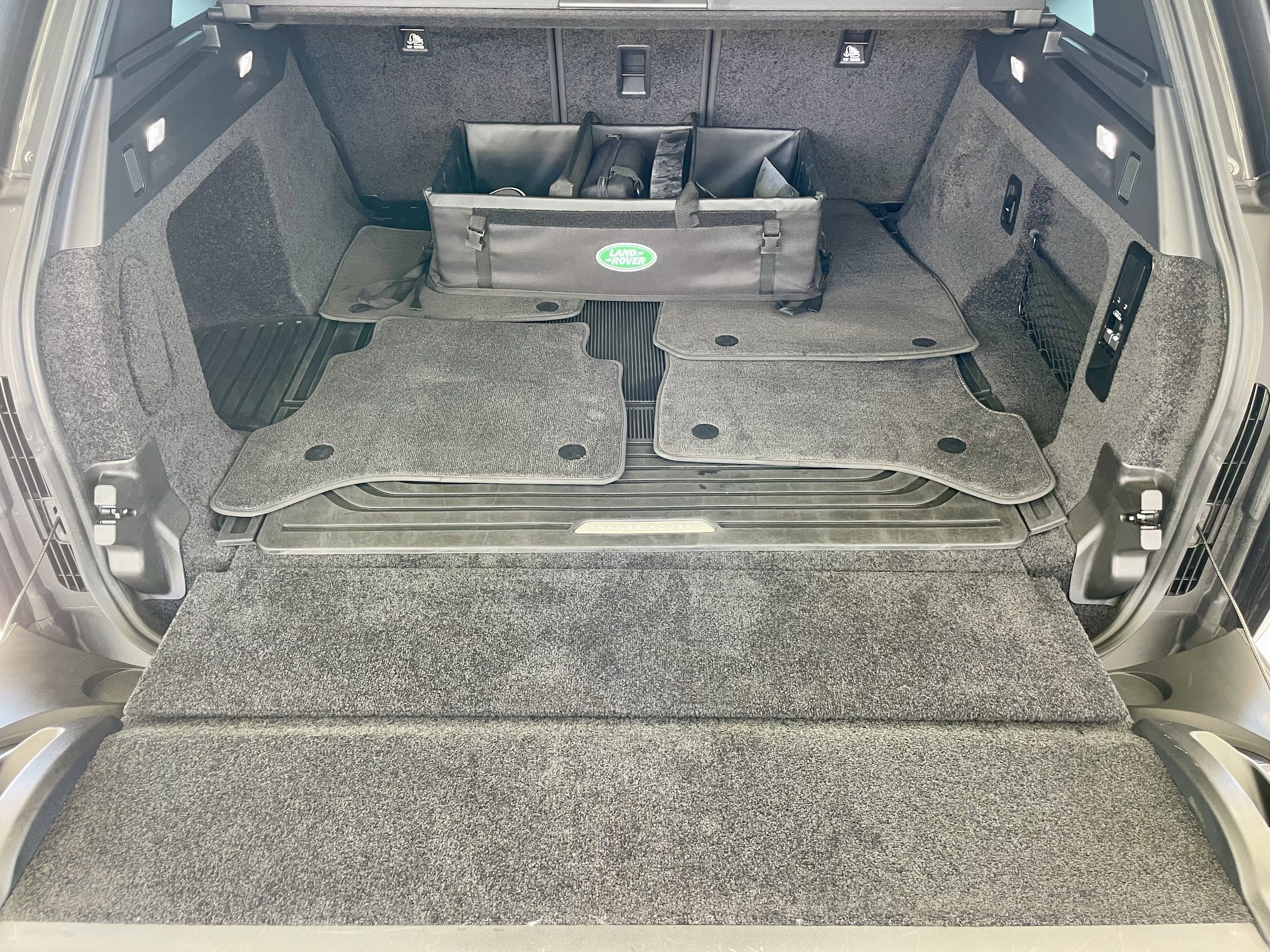 2023 Land Rover Range Rover SE - Photo 34