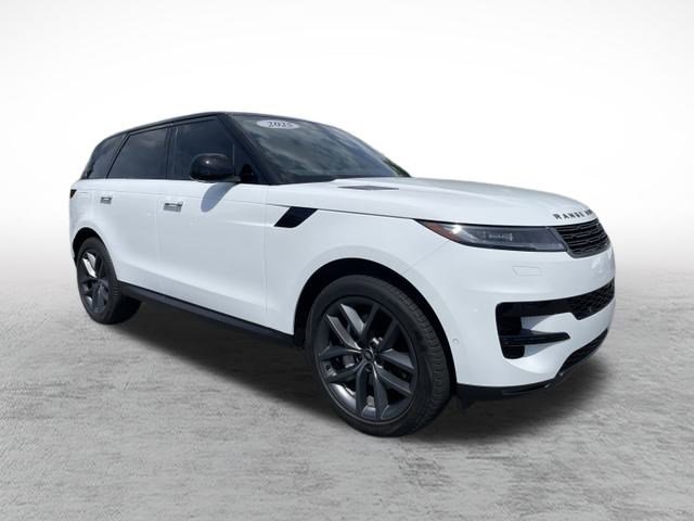 2025 Land Rover Range Rover Sport SE photo 3