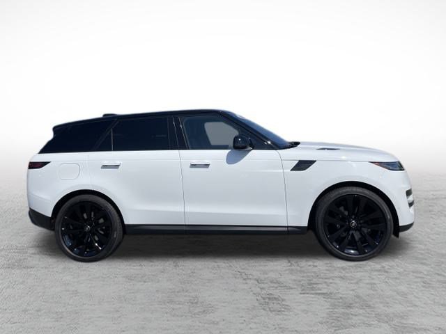 2025 Land Rover Range Rover Sport SE photo 4