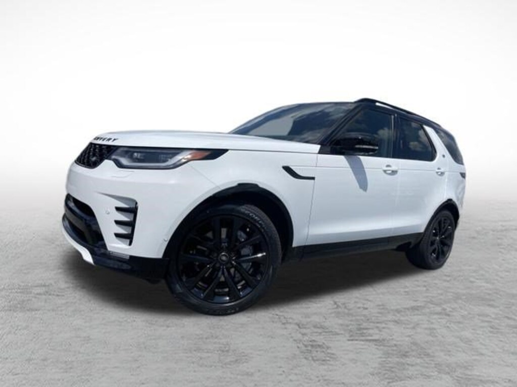 New 2026 Land Rover Discovery Dynamic SE SUV