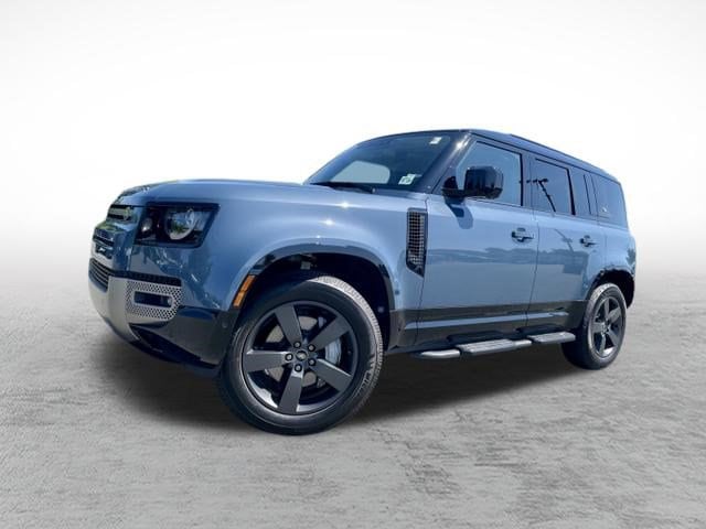 2024 Land Rover Defender 110 X-Dynamic SE P400's photo