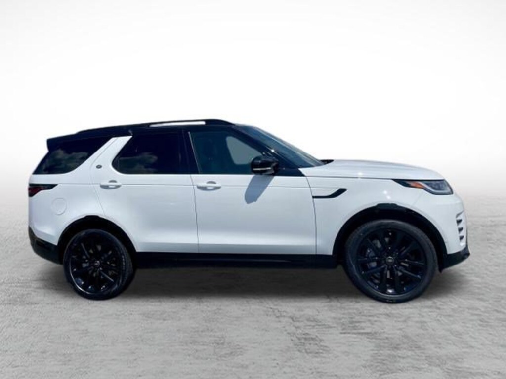New 2026 Land Rover Discovery Dynamic SE SUV