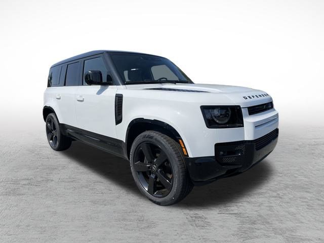2025 Land Rover Defender X-Dynamic SE photo 3
