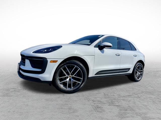 2022 Porsche Macan Base