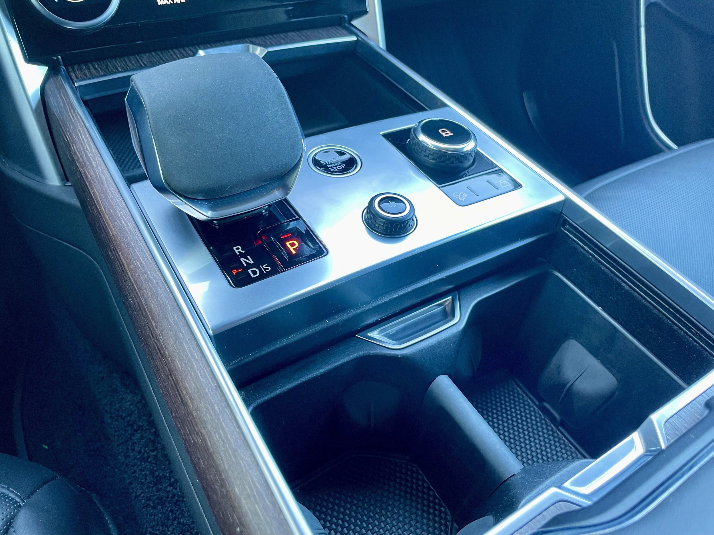 2023 Land Rover Range Rover SE - Photo 20