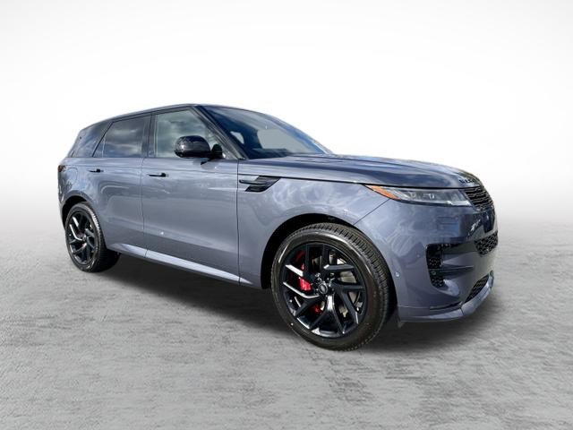2025 Land Rover Range Rover Sport SE photo 3