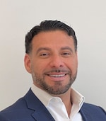 Staff member Ron Haro from ID_58385f54f327