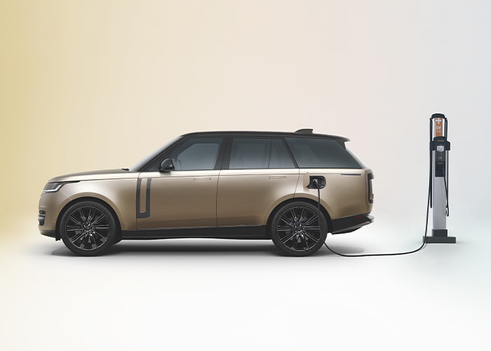Range Rover plug-in hybrid charging