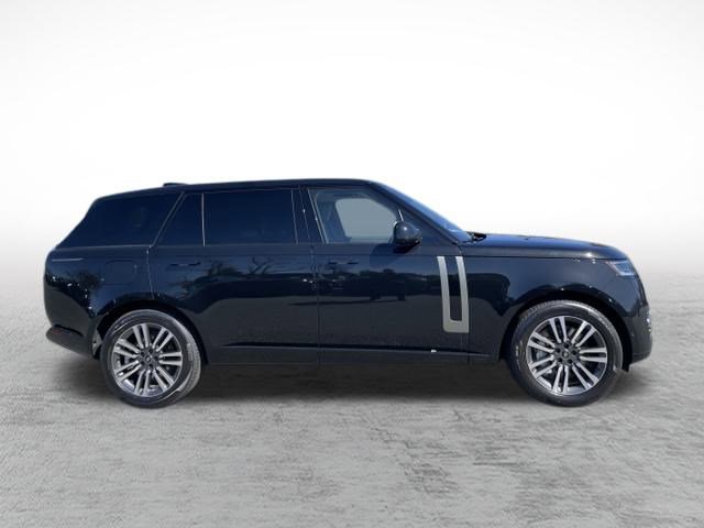 2025 Land Rover Range Rover SE photo 4