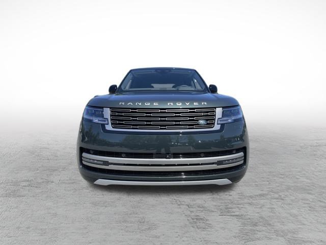 2025 Land Rover Range Rover SE photo 2