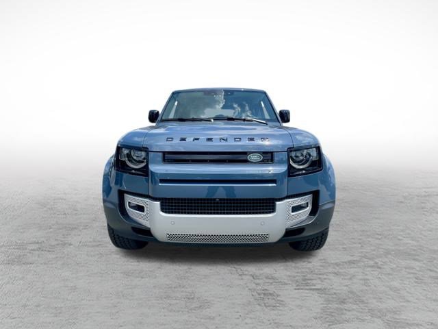 2025 Land Rover Defender 110 S photo 2