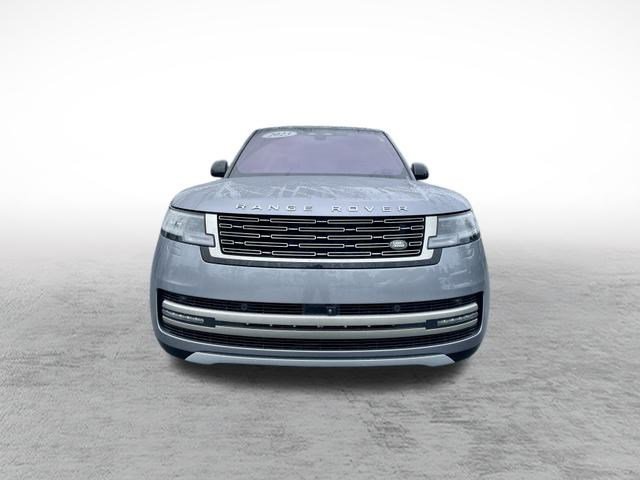 2023 Land Rover Range Rover SE photo 2