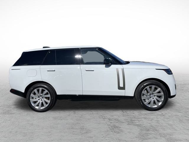 2025 Land Rover Range Rover SE photo 4