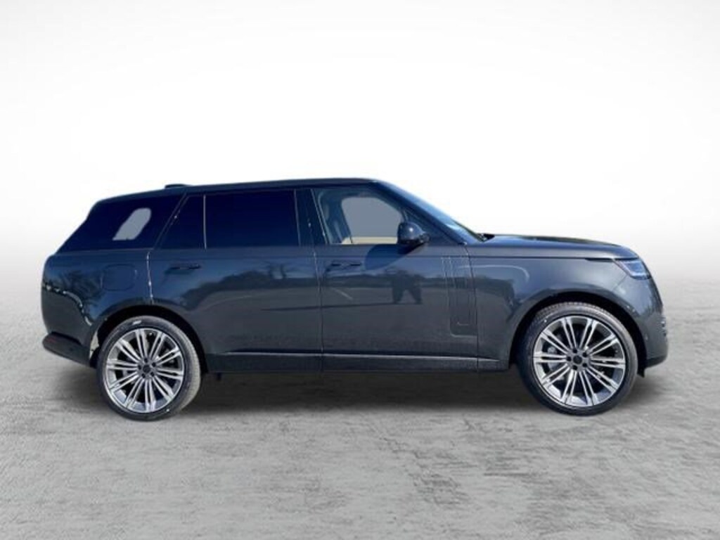 New 2026 Land Rover Range Rover SE LWB 7-Seats / V8 SUV
