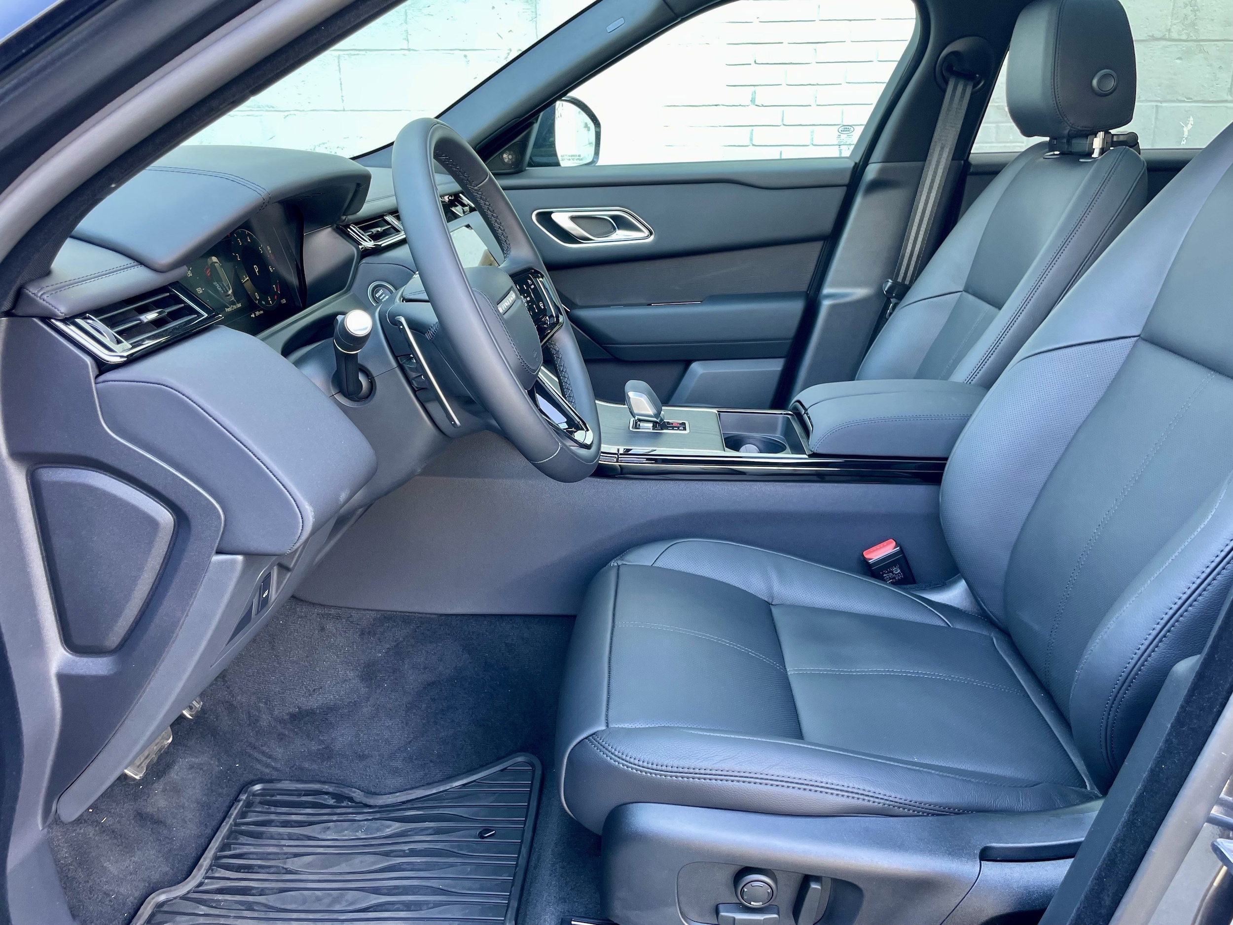 2026 Land Rover Range Rover Velar Dynamic SE - Photo 14