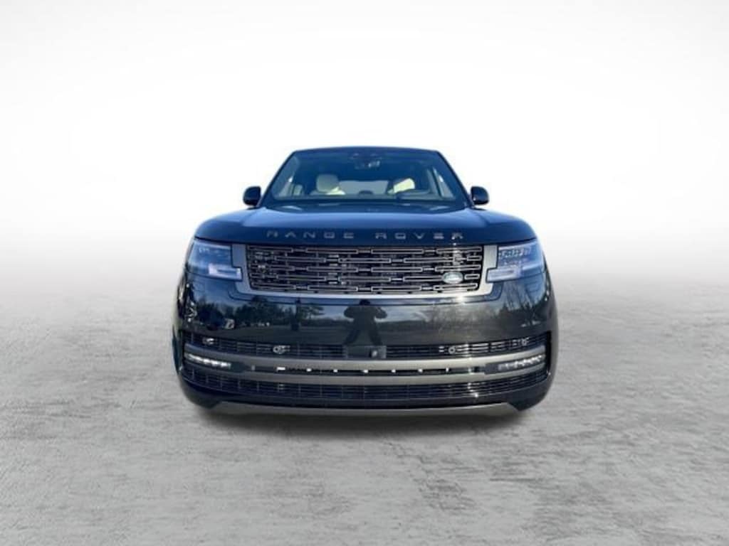 New 2025 Land Rover Range Rover SE SUV