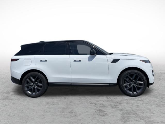 2025 Land Rover Range Rover Sport SE photo 4