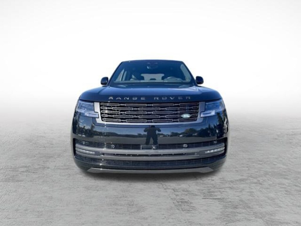 New 2025 Land Rover Range Rover SE SUV