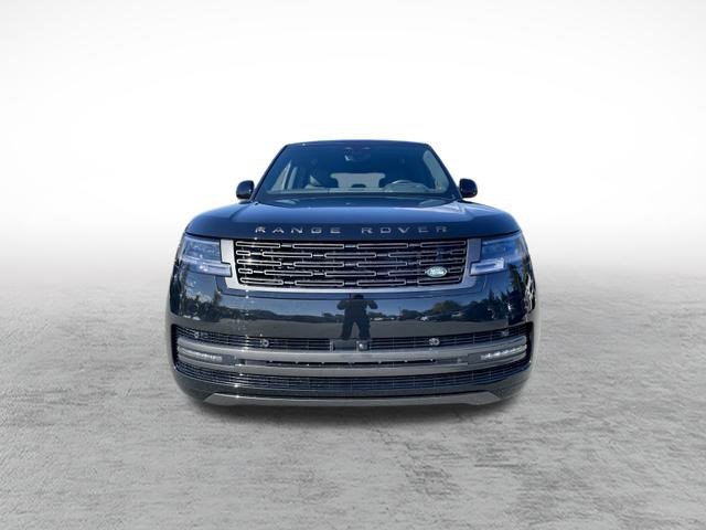 2025 Land Rover Range Rover SE photo 2