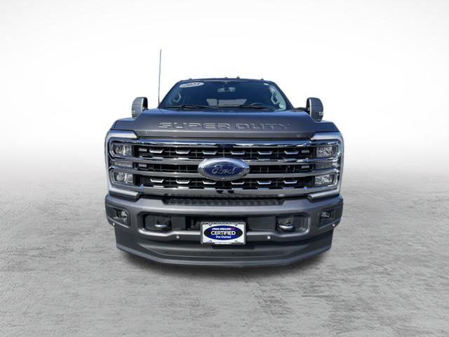 2023 Ford F-350 Lariat photo 2