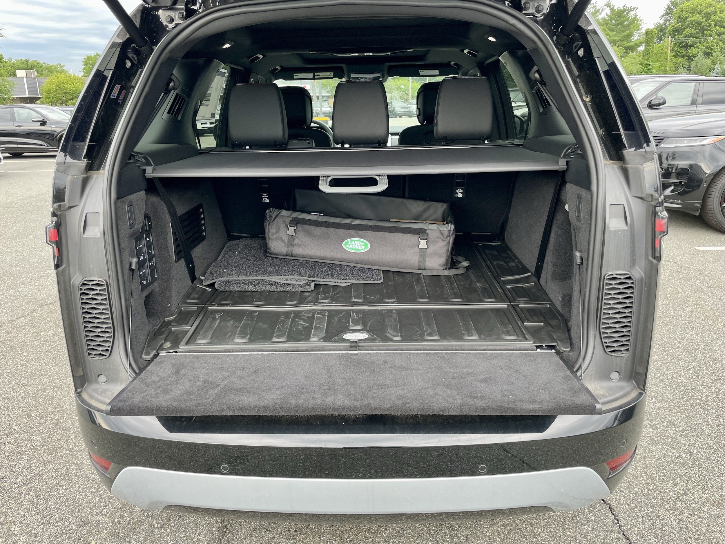 2026 Land Rover Discovery Gemini Edition - Photo 39