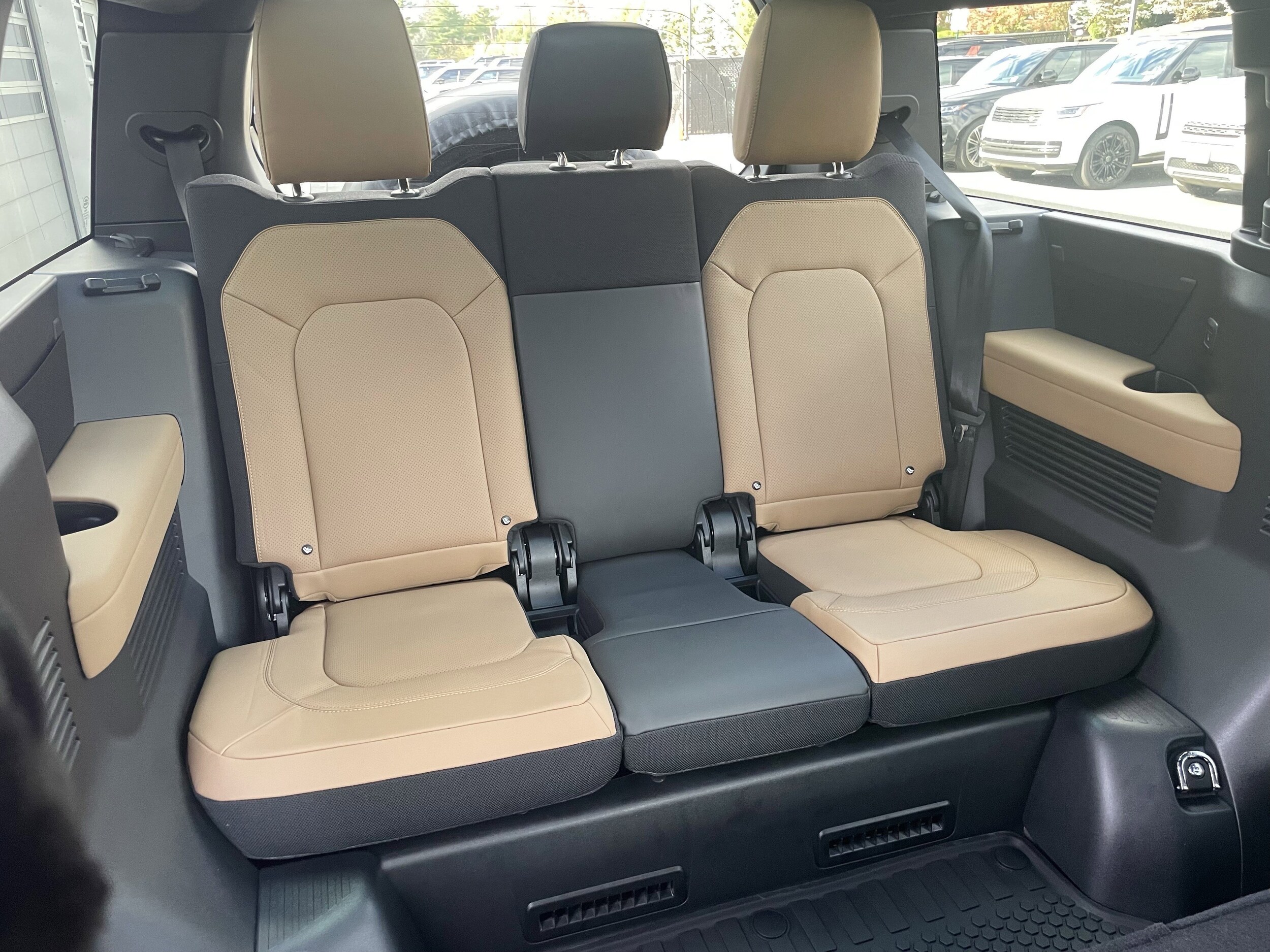 2026 Land Rover Defender V8 - Photo 33